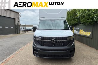Renault AeroMAX Hi-Roof Roller Shutter 4.1M x 2.5M Luton Van – In Stock