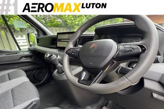 Renault AeroMAX Hi-Roof Roller Shutter 4.1M x 2.5M Luton Van – In Stock
