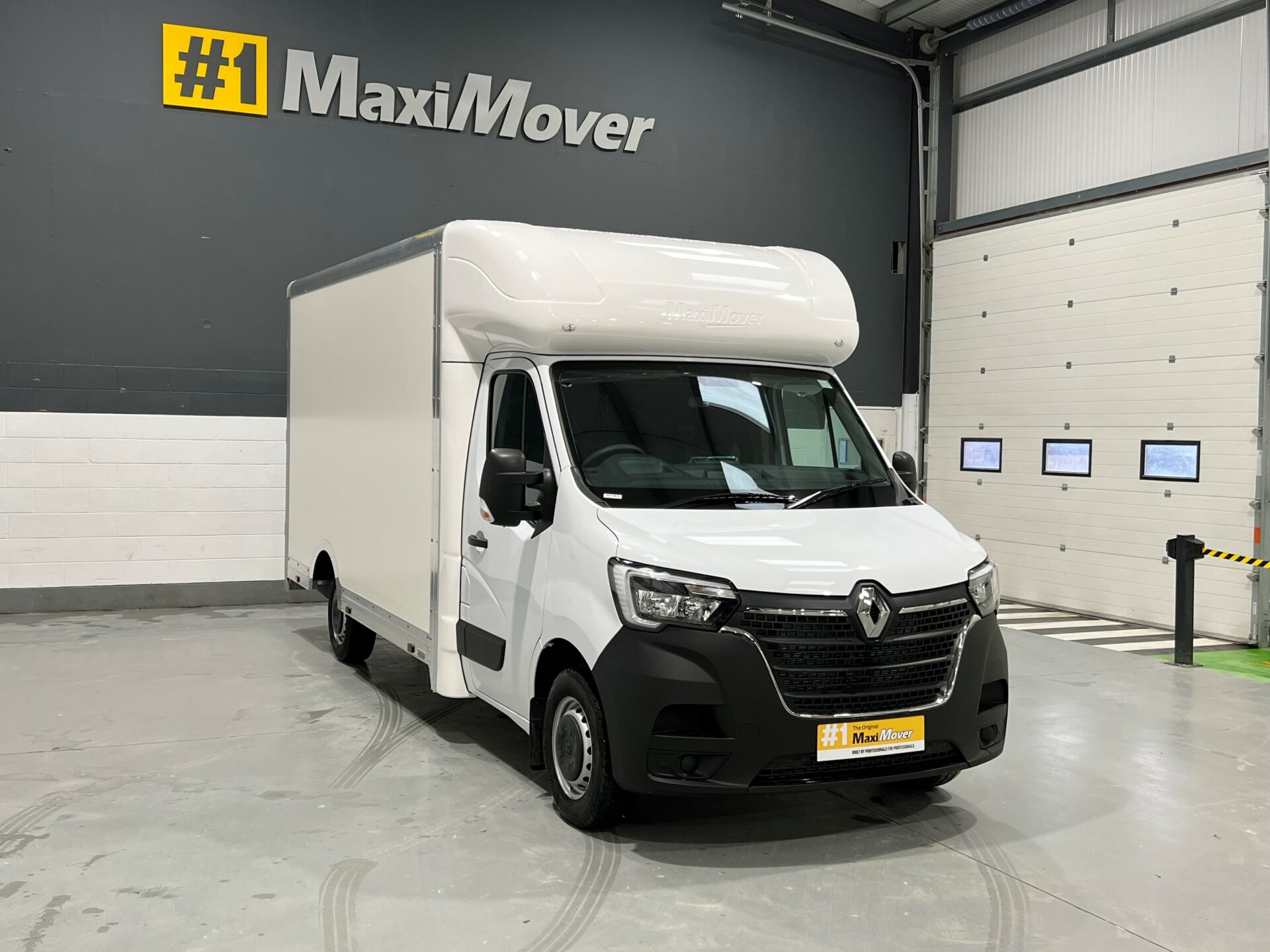 Renault Master 4.1M PRO Low Loader Vans For Sale Maxi Mover