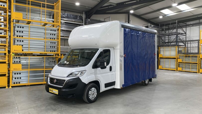 Curtaislider-Maxi-Mover-Vans-3