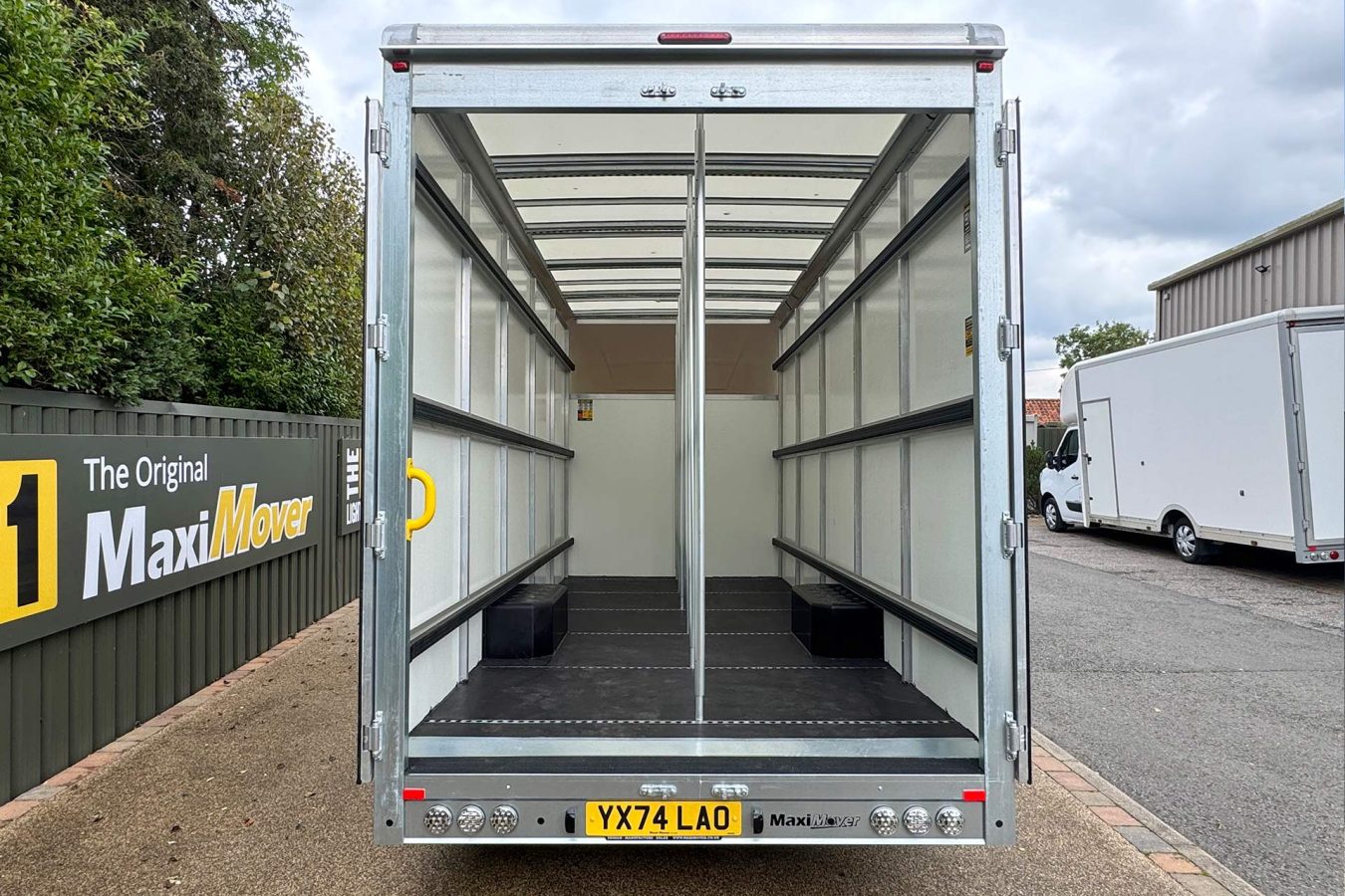 Glass-Van11