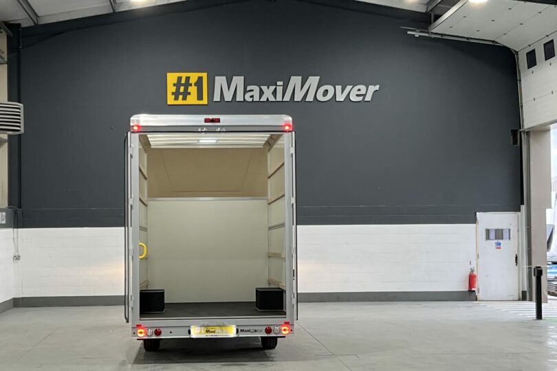Renault FreightLOADER PRO PLUS 5.0M x 2.7M Low Loader Luton Van