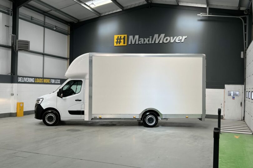 Renault FreightLOADER PRO PLUS 5.0M x 2.7M Low Loader Luton Van