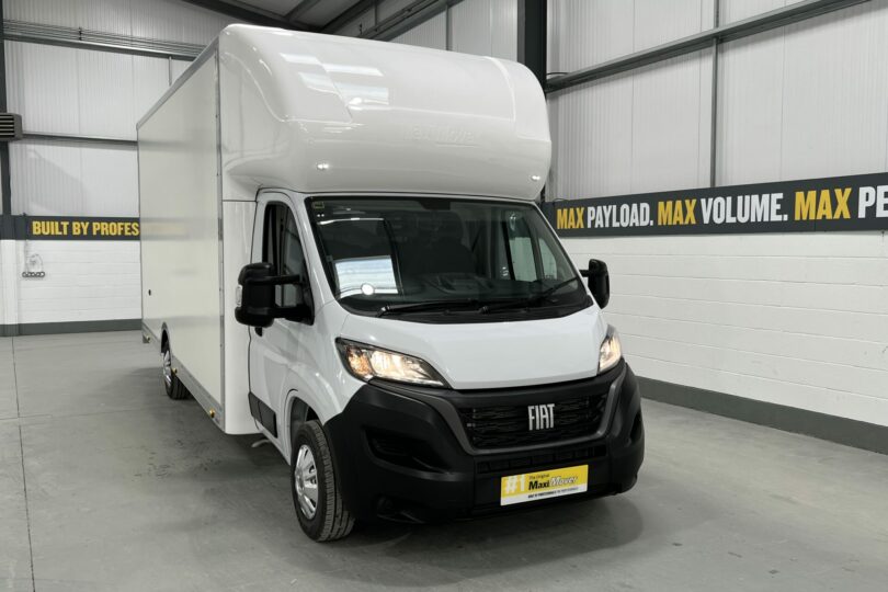 Fiat QubeMAX Big 5.1M x 2.9M Wide-Trak Extra-High Roof