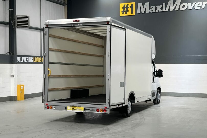 QUBELO LOW LOADER VAN