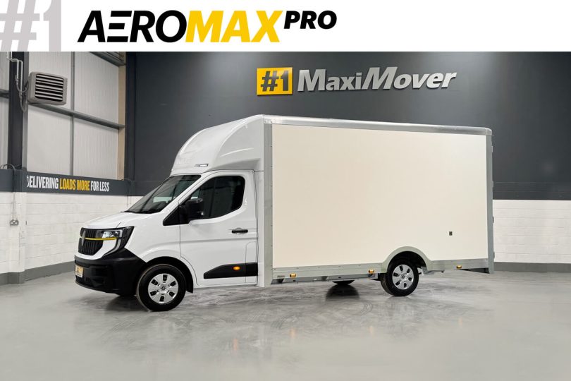 N2025 Renault AeroMAX PRO 4.5M x 2.5M STOCK IMAGES px