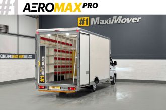 2025 Renault AeroMAX PRO XXL 4.8 x 2.5 Low Floor Glass & Glazing Van