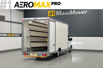 Renault AeroMAX PRO XXL 5.0 x 2.5 Low Floor Glass & Glazing Van