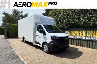 Renault AeroMAX PRO XXL 5.0 x 2.5 Low Floor Glass & Glazing Van