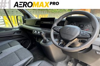 Renault AeroMAX PRO XXL 5.0 x 2.5 Low Floor Glass & Glazing Van