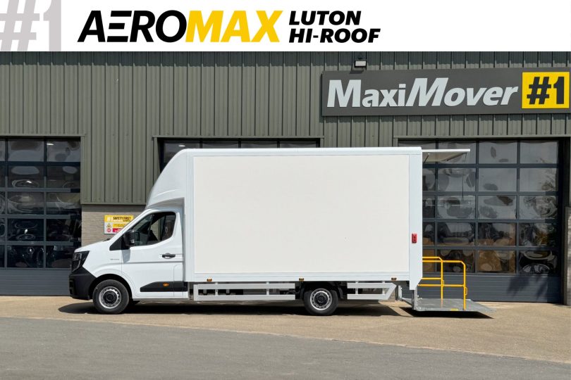 Renault AeroMAX LUTON 4.5M x 2.5M STOCK IMAGES