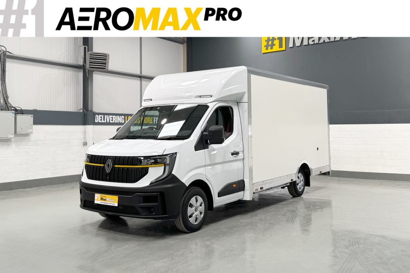 Renault AeroMAX Low Loader Luton Van