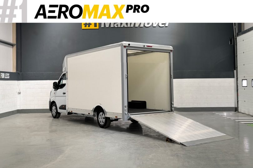 Low Floor Full Closure Ramp Low loader Luton vans for Sale