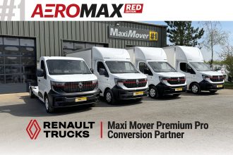 2025 Renault AeroMAX RED Edition 4.1M x 2.5M Low Floor Luton Van